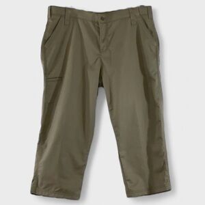 126 10/$50🏄🏻‍♀️ Dickies Tan Khaki Capri Pants
